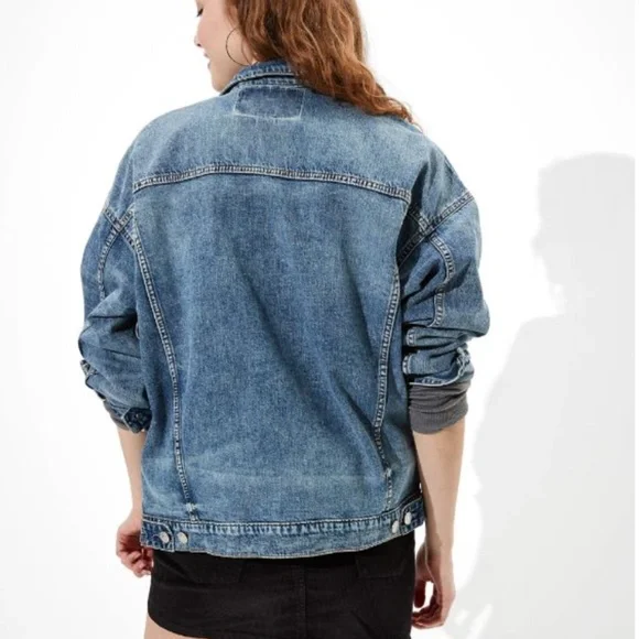 AE Boyfriend Denim Jacket - Picture 2 of 7
